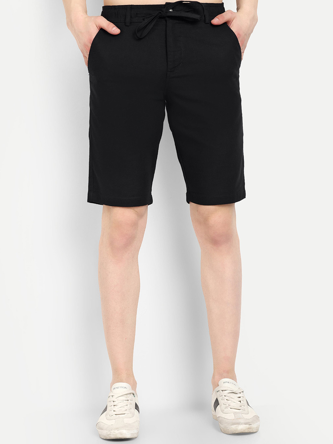 

CARBONN CLOTH Men Mid-Rise Linen Regular Shorts, Black
