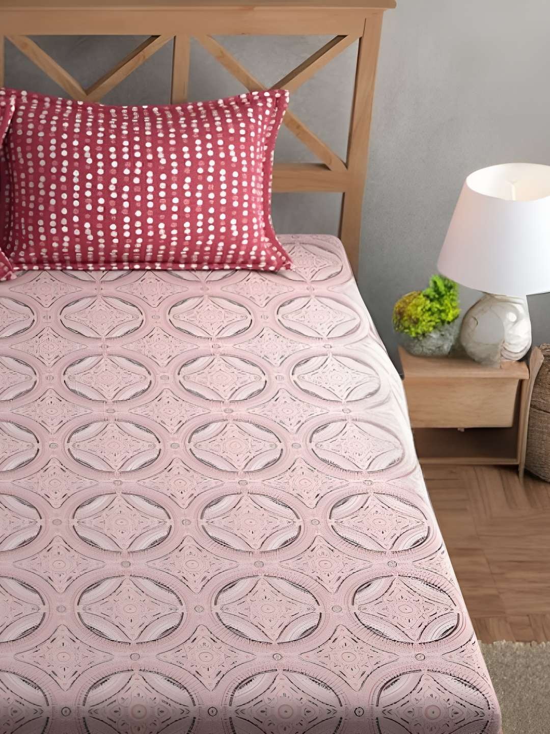 

Bajo's Pink & White Ethnic Motifs Cotton 350 TC King Bedsheet With 2 Pillow Covers