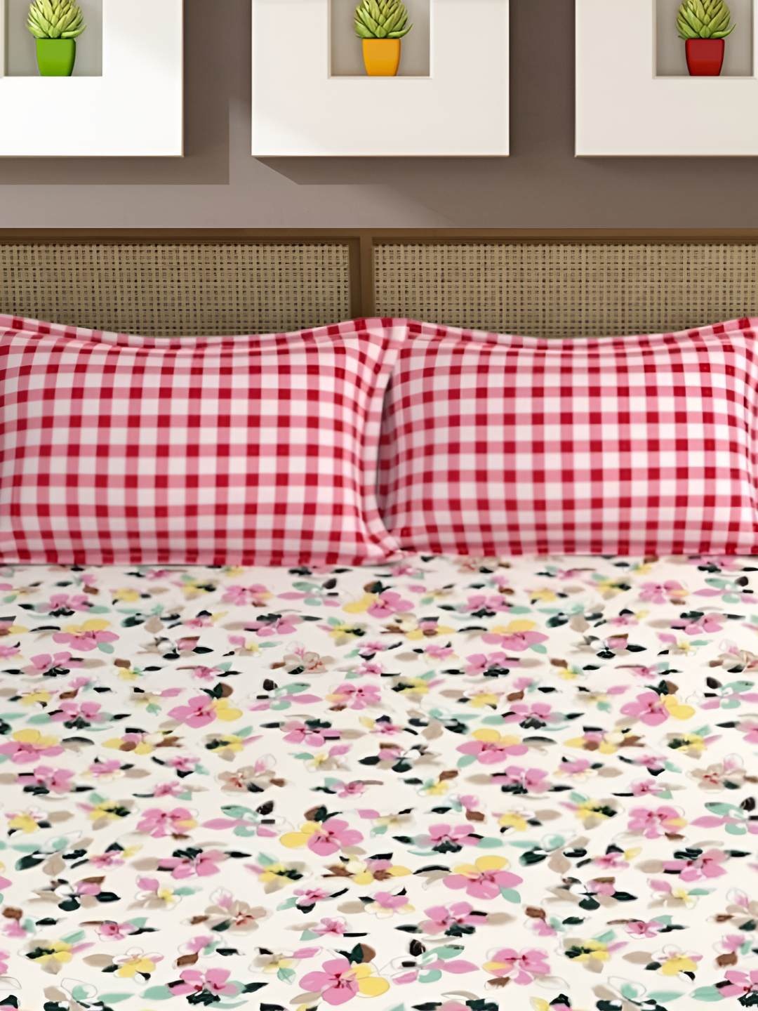 

Bajo's White & Pink Floral 350 TC King Bedsheet with 2 Pillow Covers