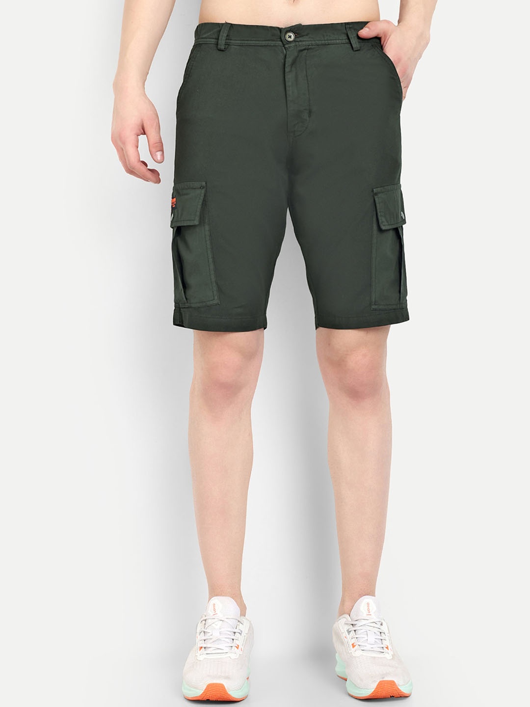 

CARBONN CLOTH Men Mid-Rise Linen Cargo Shorts, Green