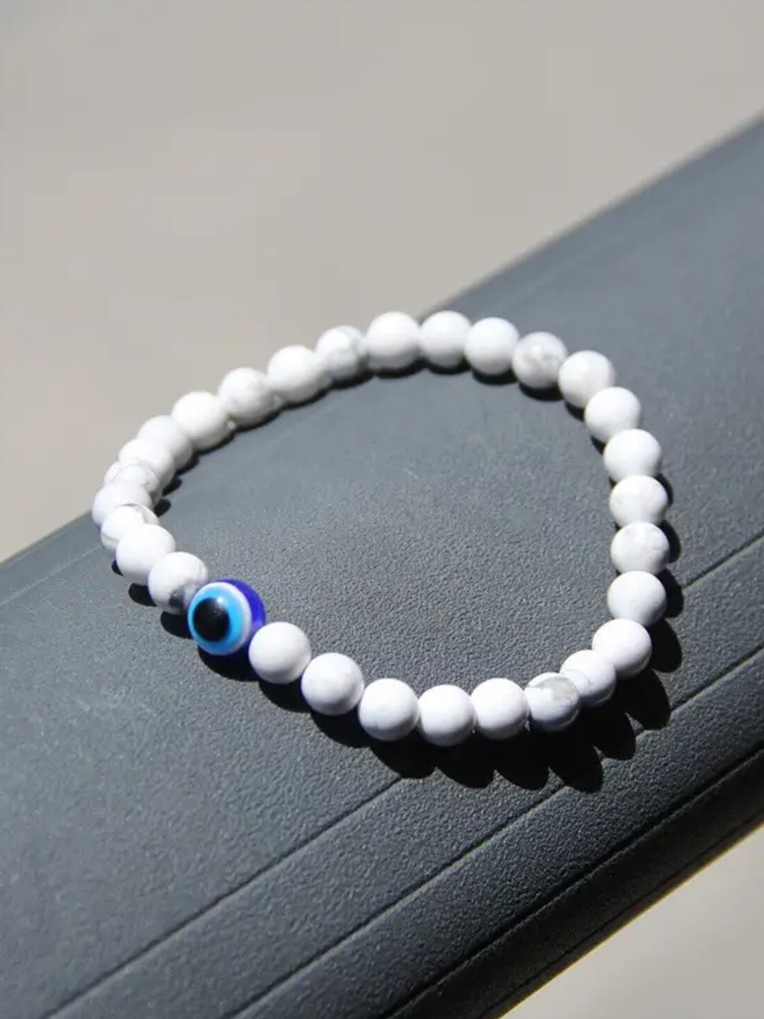 

AkashKrishna Unisex Beaded Elasticated Bracelet, White