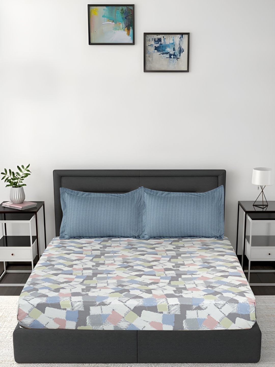 

GAPU & BALY White & Blue Floral Printed 140 TC King Bedsheet with 2 Pillow Covers