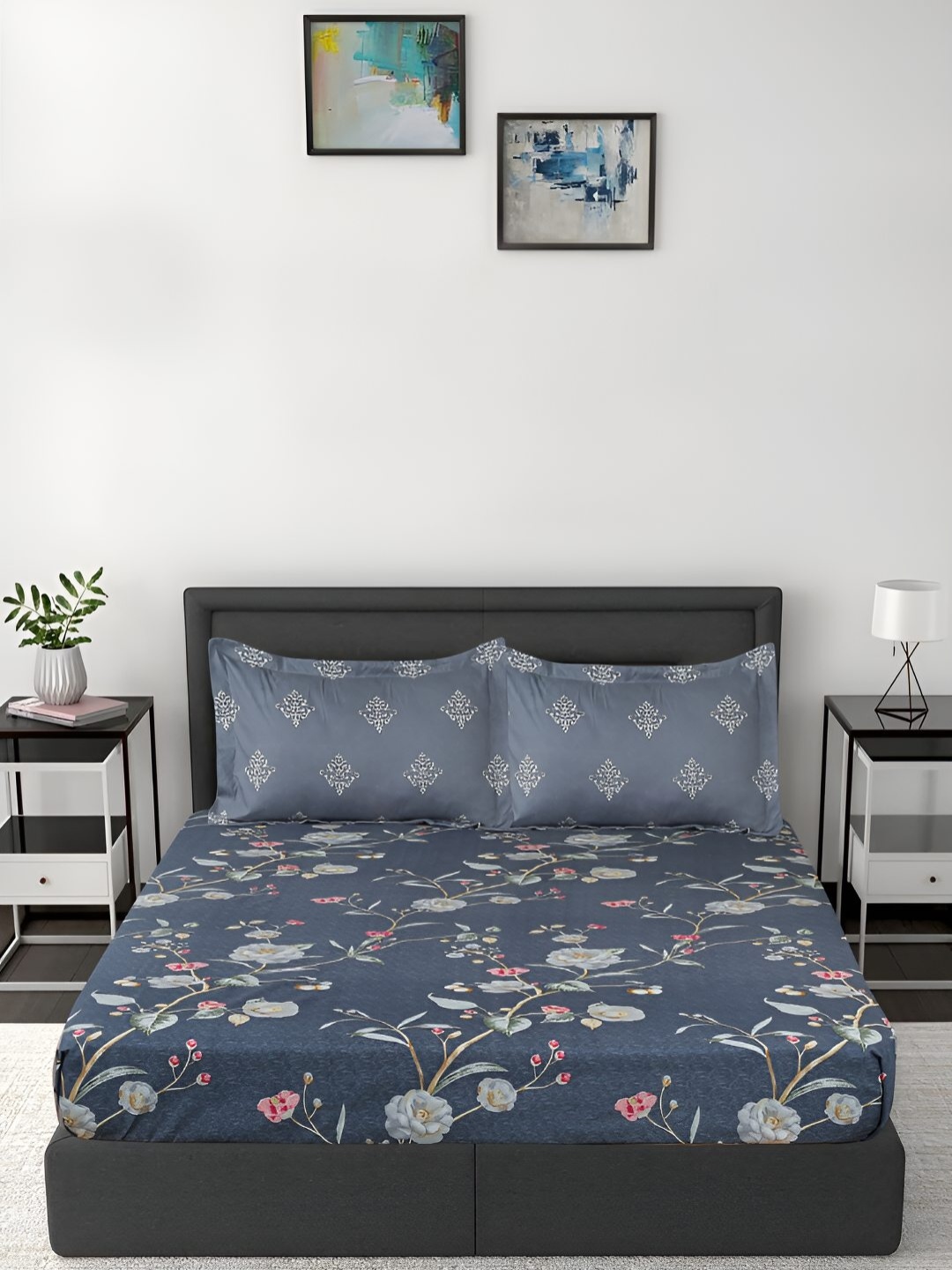 

GAPU & BALY Blue & White Floral Printed 140 TC King Bedsheet with 2 Pillow Covers