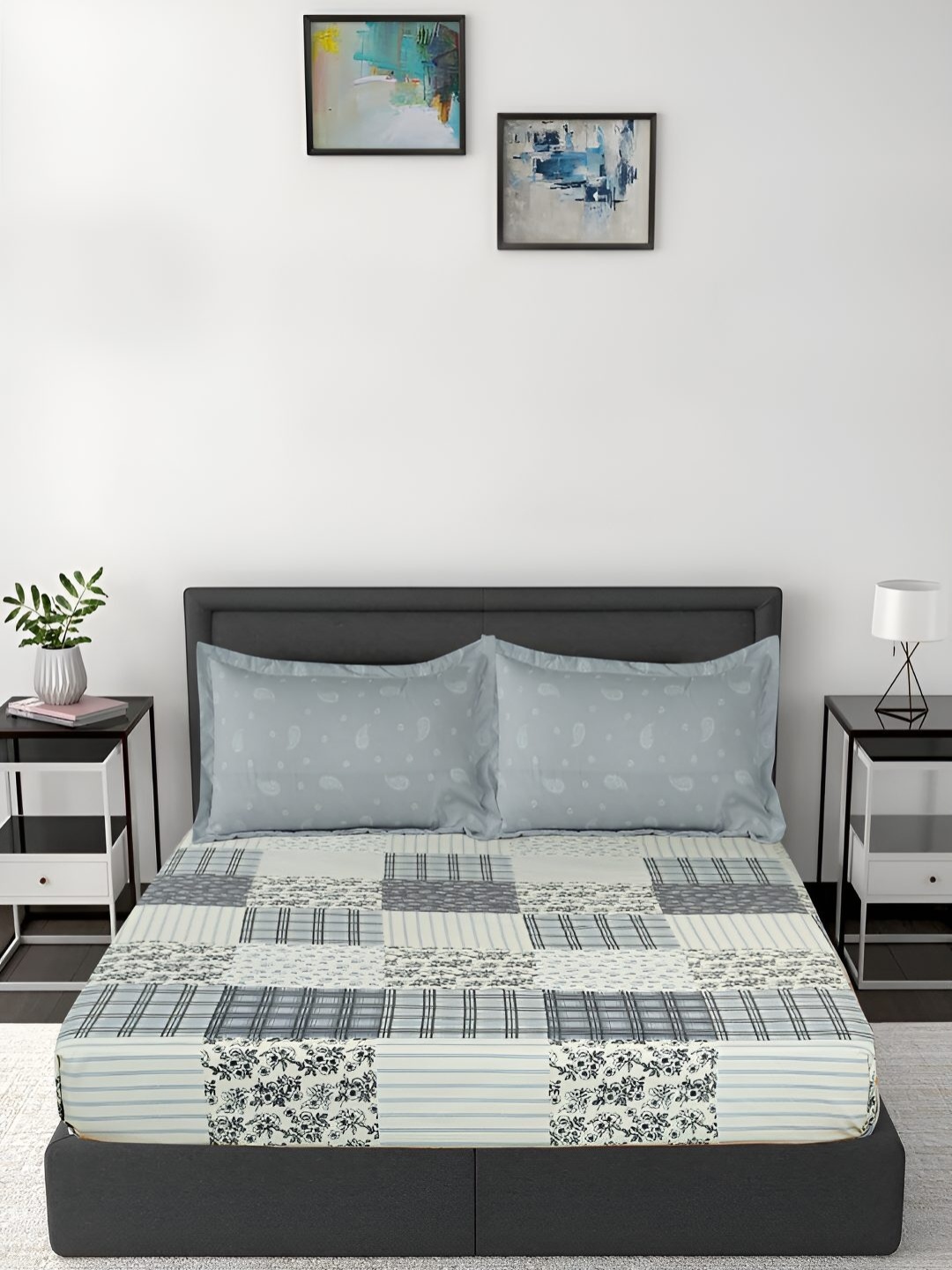 

GAPU & BALY Off White & Grey Floral Printed 140 TC King Bedsheet with 2 Pillow Covers