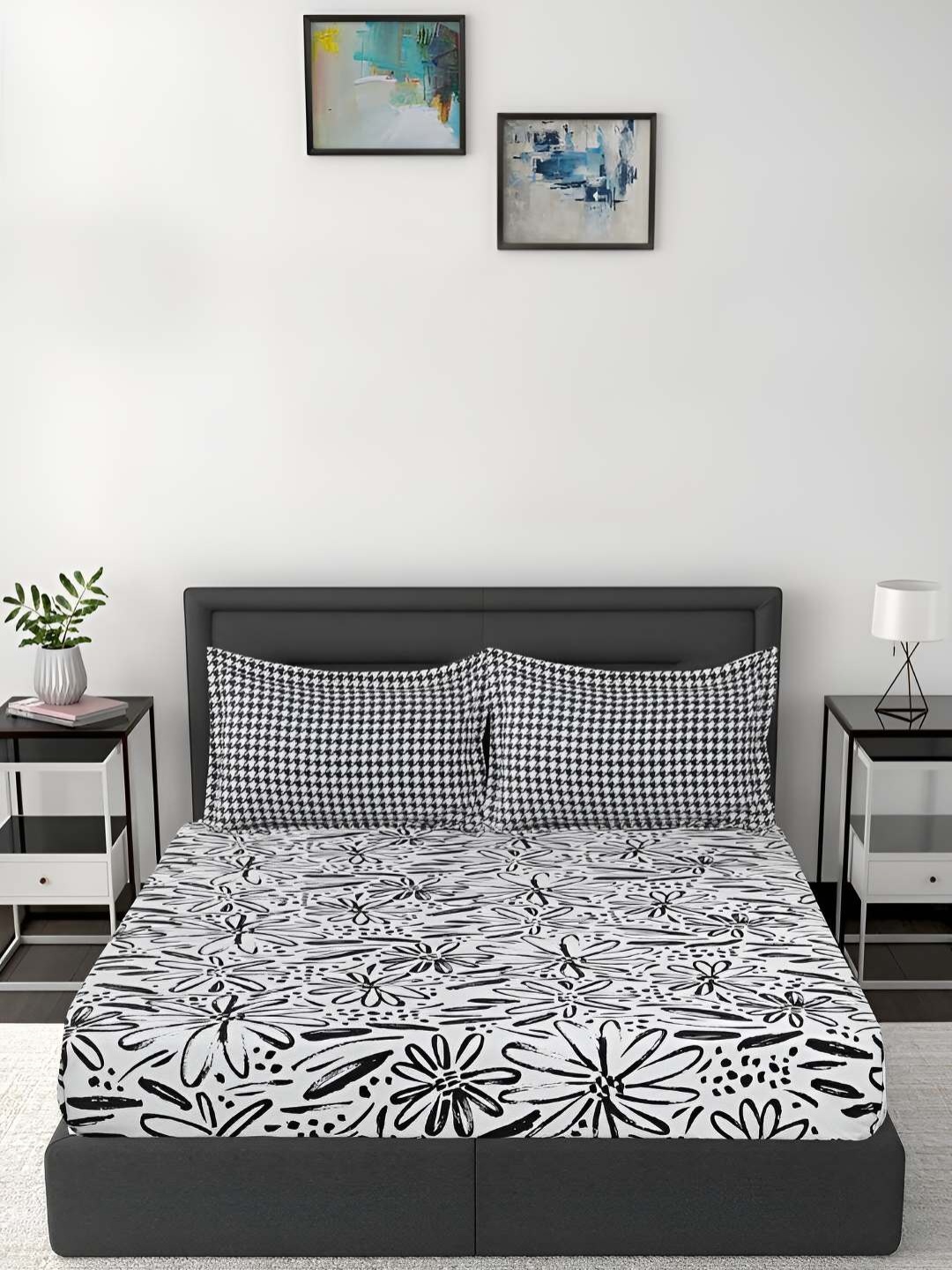 

GAPU & BALY White & Black Floral Printed 140 TC King Bedsheet with 2 Pillow Covers
