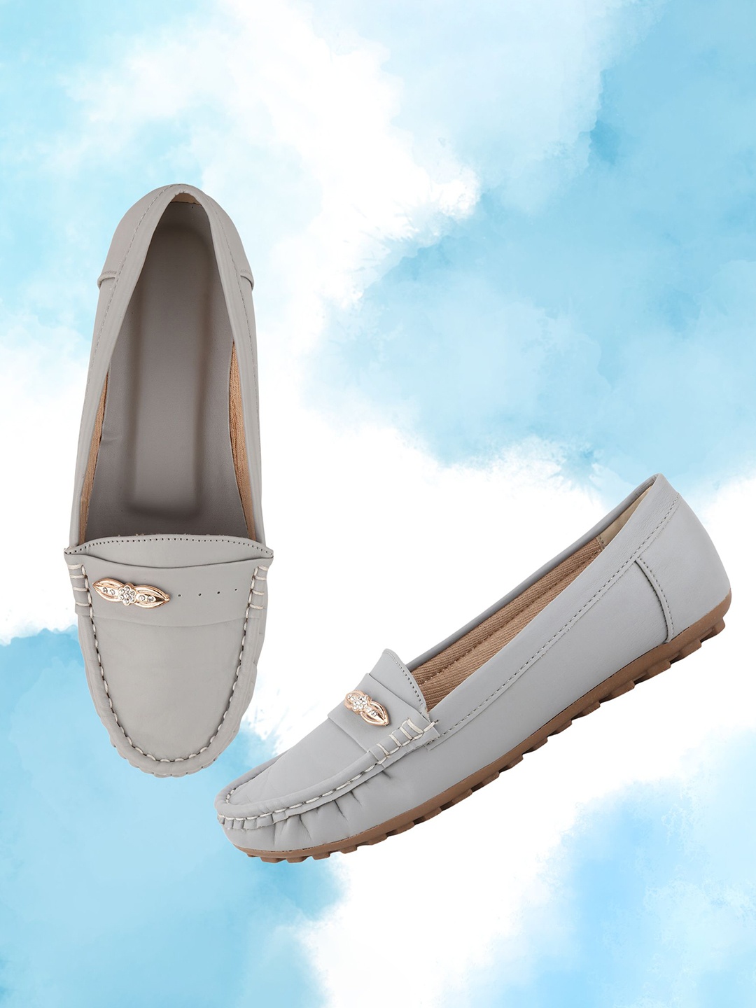 

PERY PAO Girls Embellished Round Toe Loafers, Grey