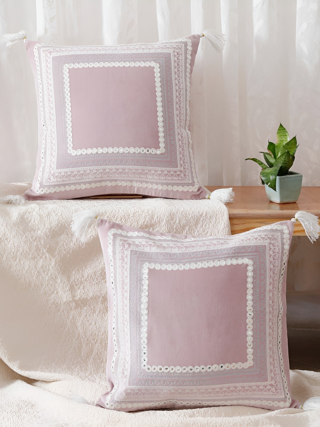 

TARAN LIVING Off White & Pink 2 Pcs Embroidered Velvet Square Cushion Covers