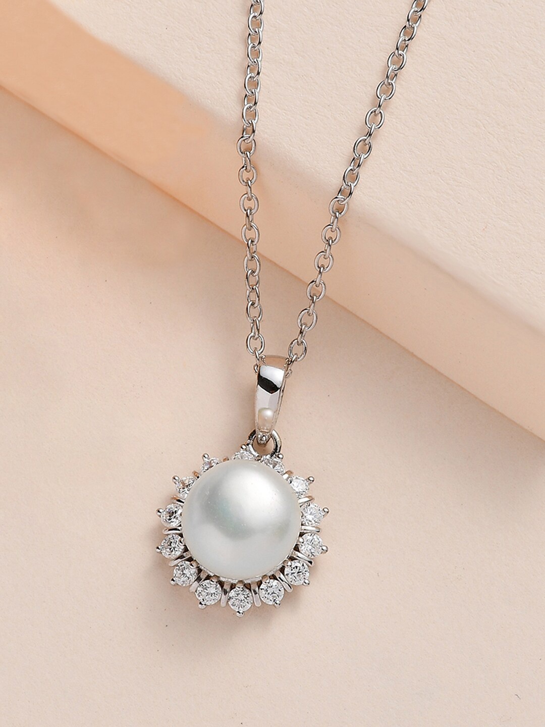 

Ornate Jewels 925 Sterling Silver Freshwater pearl Necklace