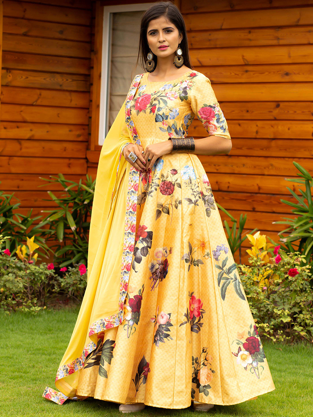 

Zeel Clothing Floral Printed Maxi Ethnic Dress With Dupatta, Yellow