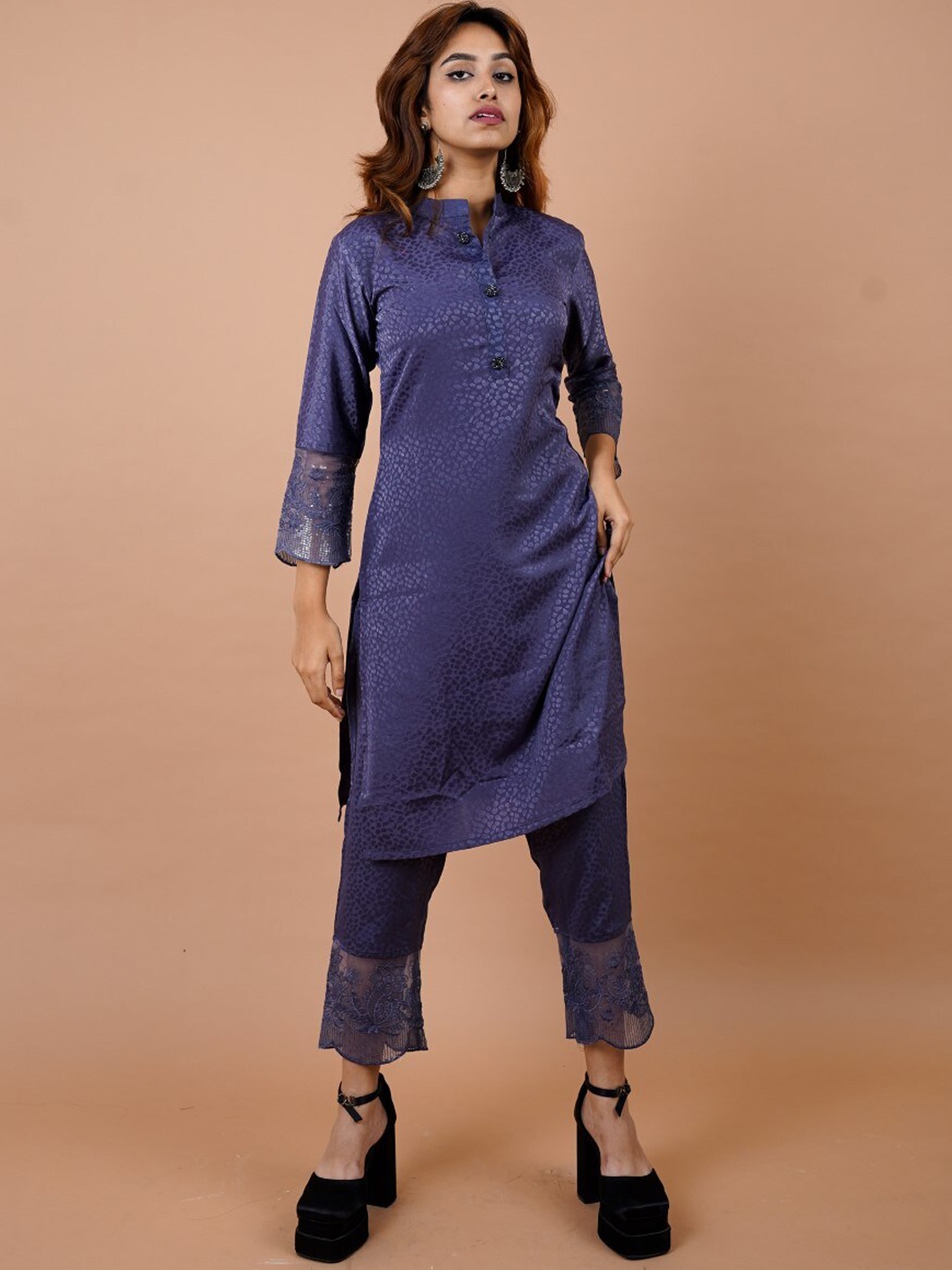 

HOUSE OF MIRA Self Design Sequinned Band Collar Straight Kurta with Trouser, Blue