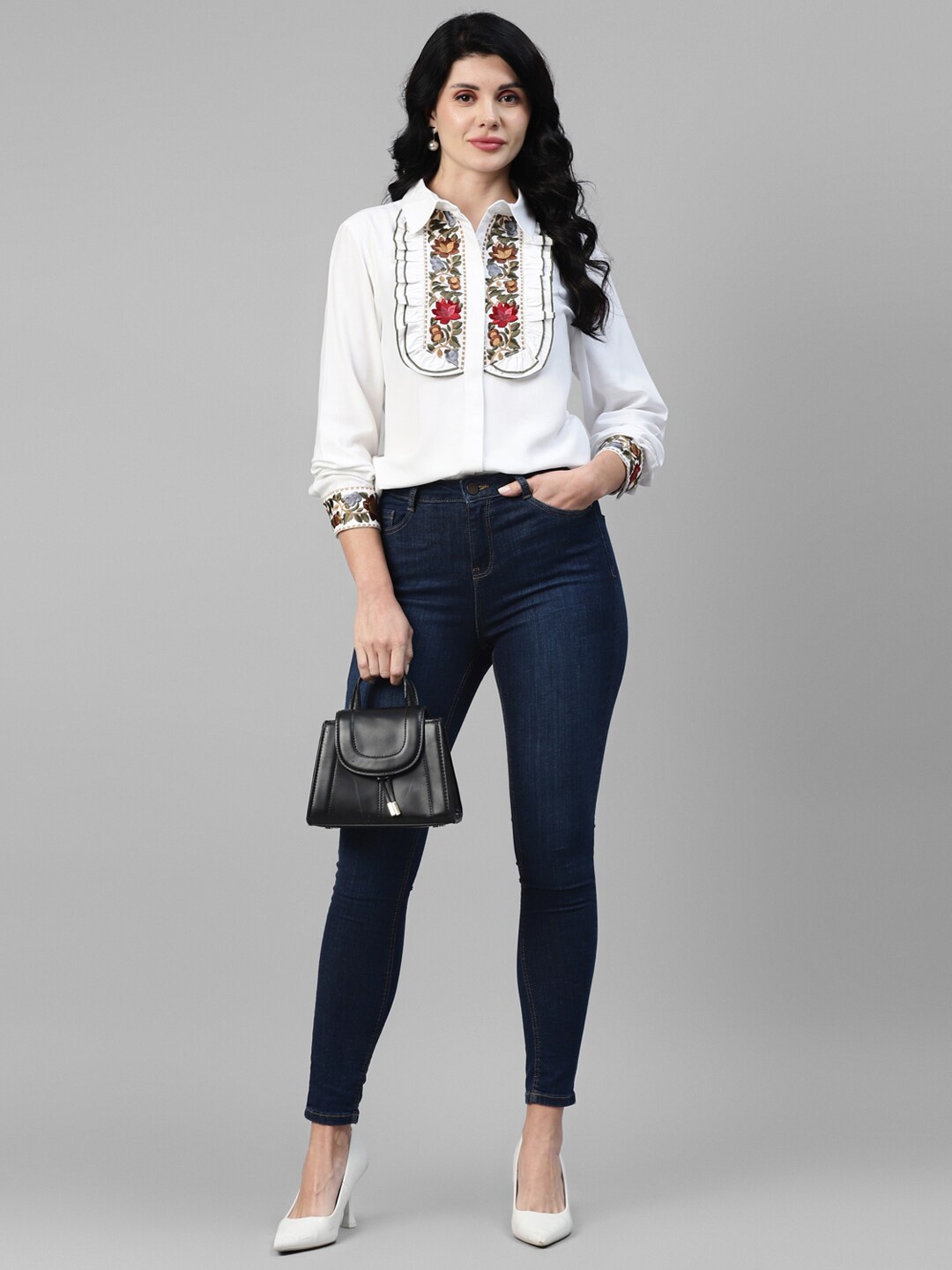 

DEEBACO Standard Floral Embroidered Spread Collar Casual Shirt, White