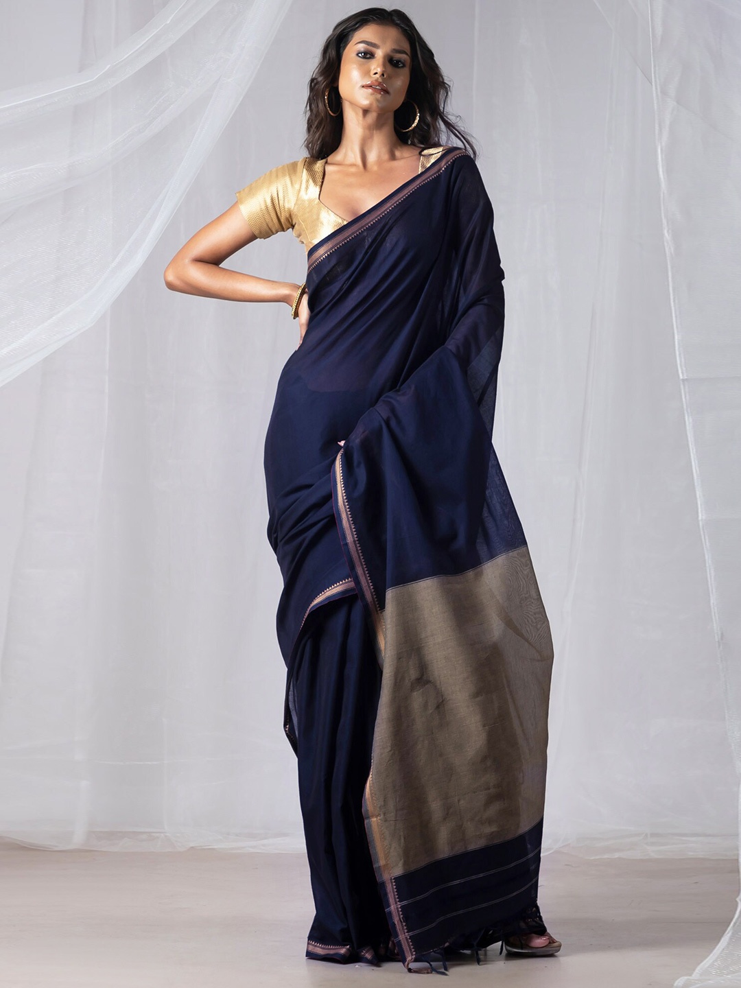 

Unnati Silks Zari Pure Cotton Handloom Narayan Peth Saree With Tassels, Navy blue