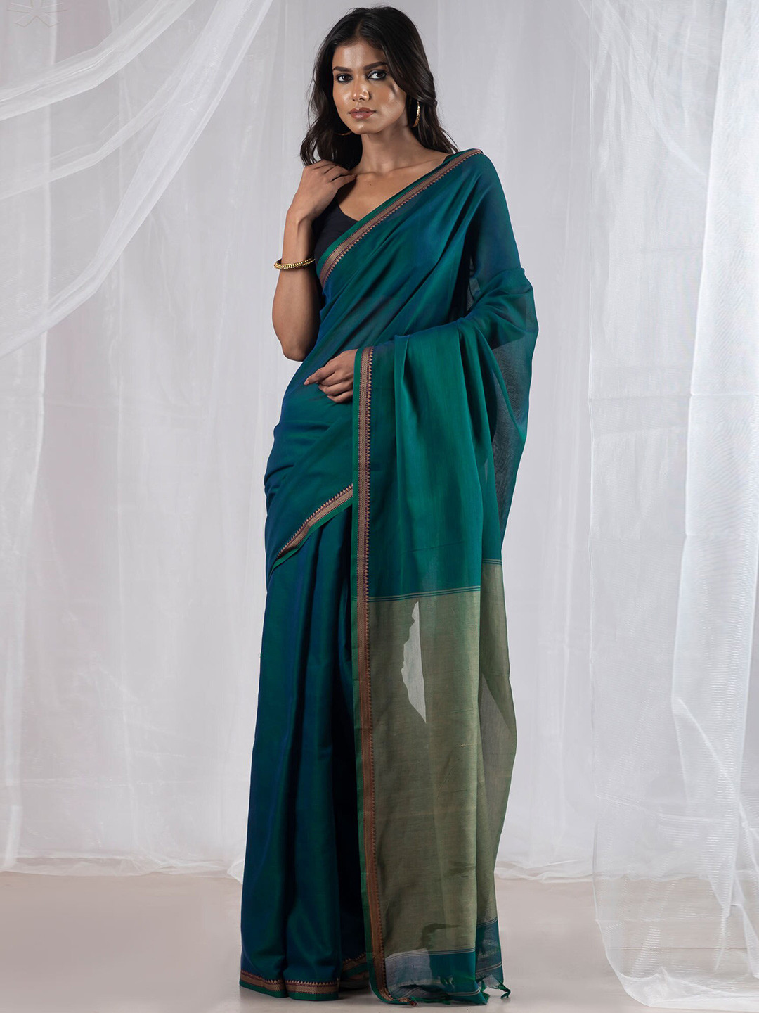 

Unnati Silks Zari Pure Cotton Handloom Narayan Peth Saree With Tassels, Green