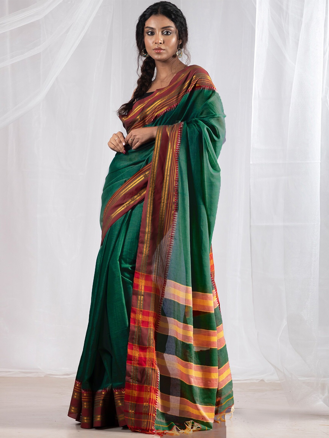 

Unnati Silks Zari Pure Cotton Handloom Narayan Peth Saree, Green