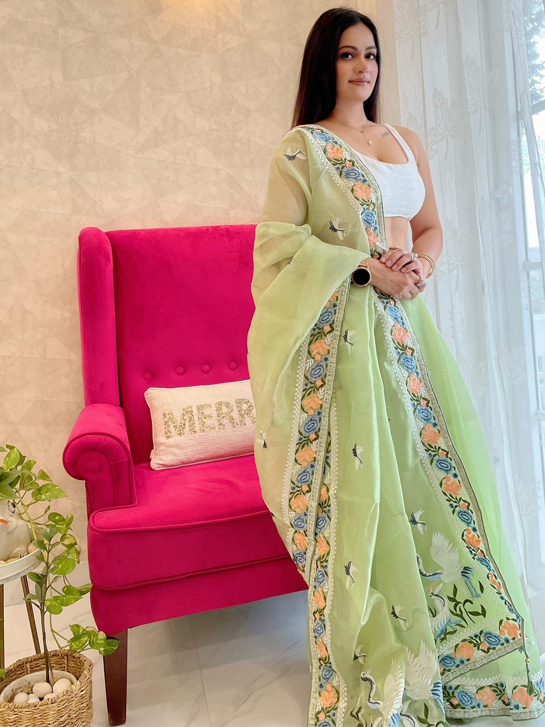 

Munir Floral Embroidered Organza Saree, Green