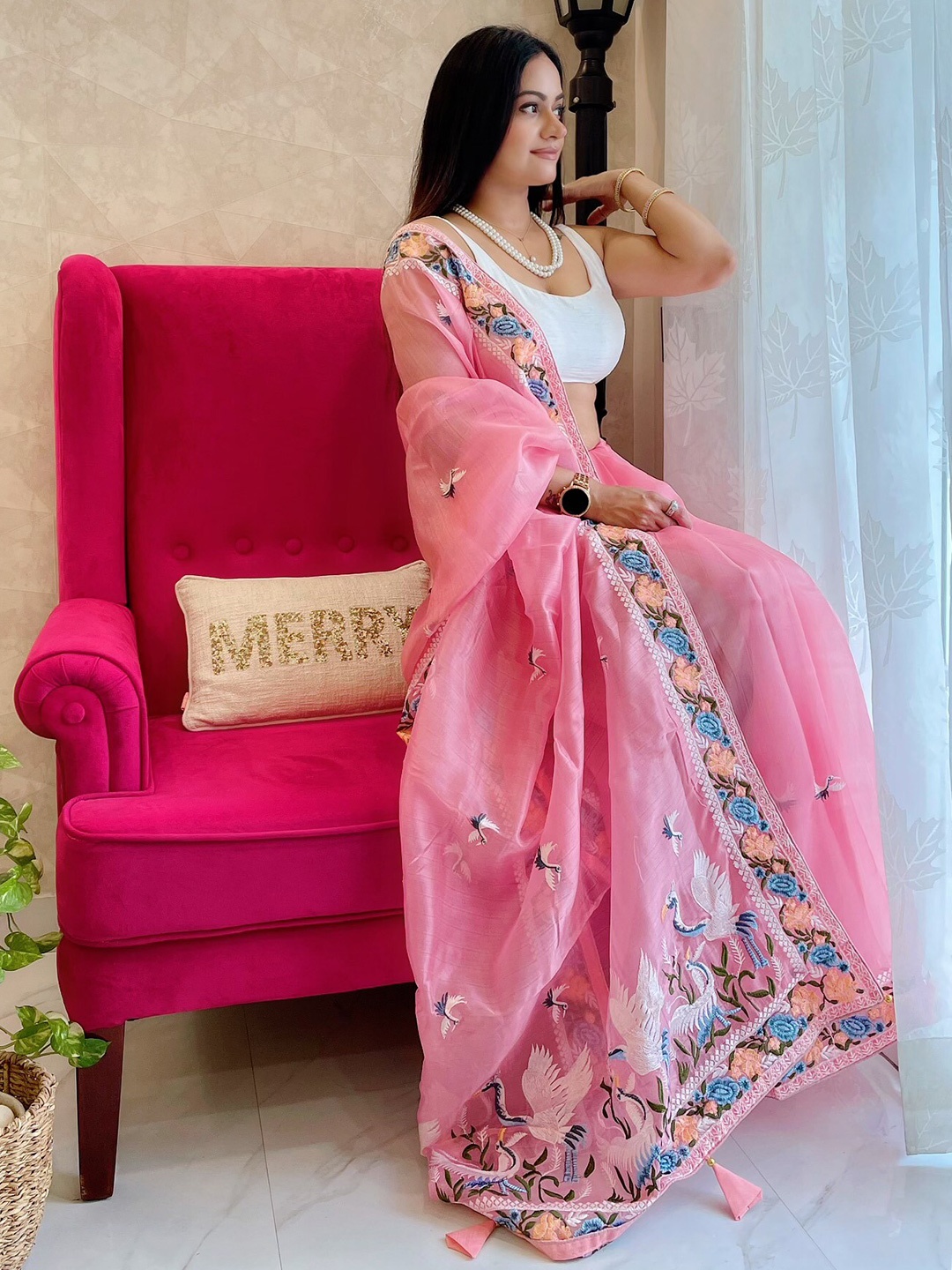 

Munir Floral Embroidered Organza Saree, Pink