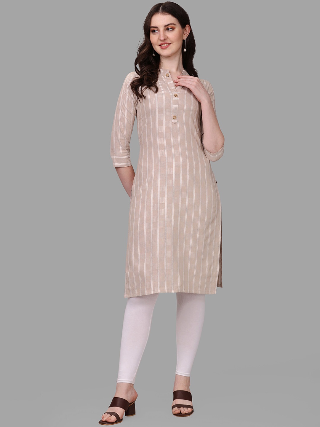 

CaniBani Striped Mandarin Collar Straight Kurta, Cream