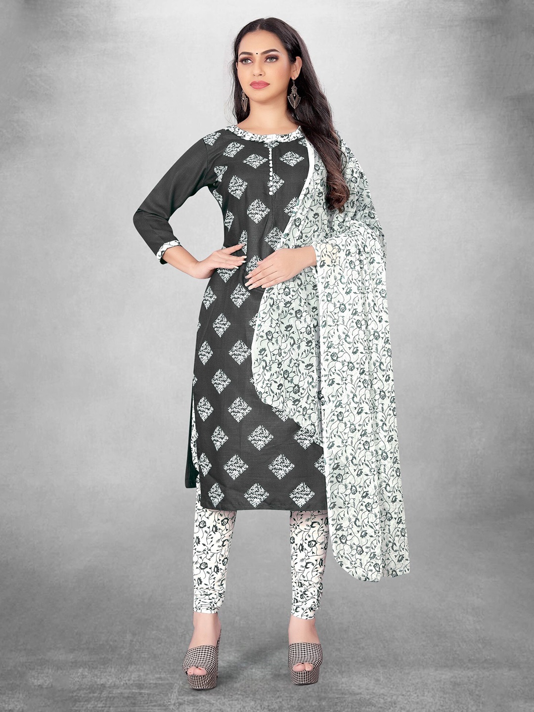 

LeeliPeeri Designer Floral Printed Unstitched Dress Material, Grey