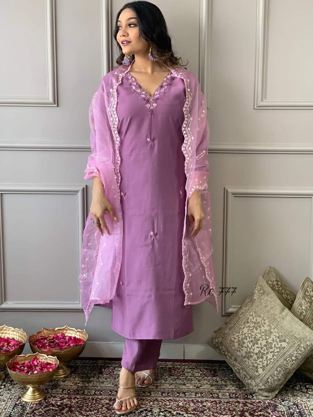 

KALINI Floral Embroidered Regular Thread Work Kurta With Trousers & Dupatta, Purple