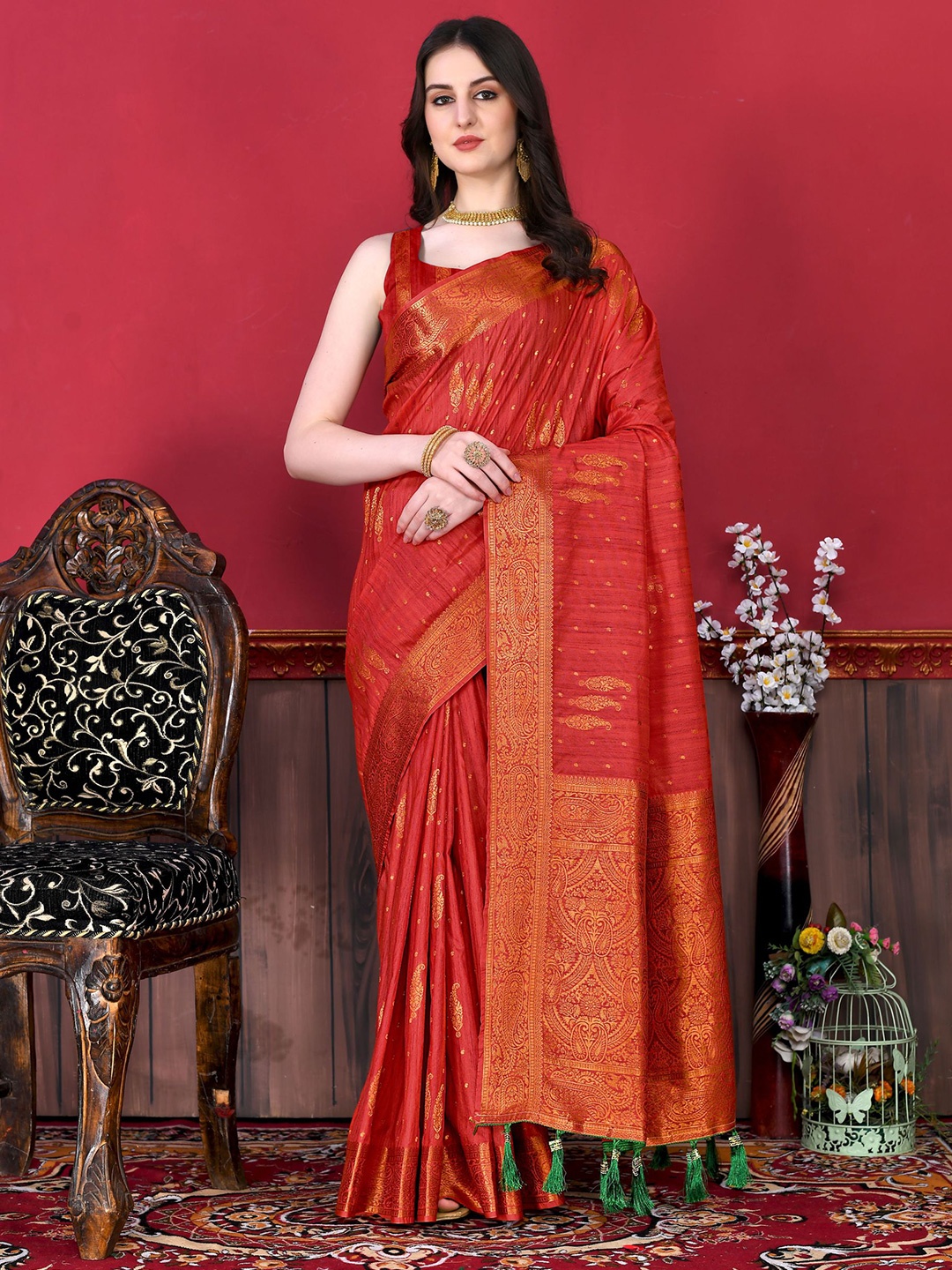 

DIVASTRI Ethnic Motifs Woven Design Zari Pure Silk Banarasi Saree, Red