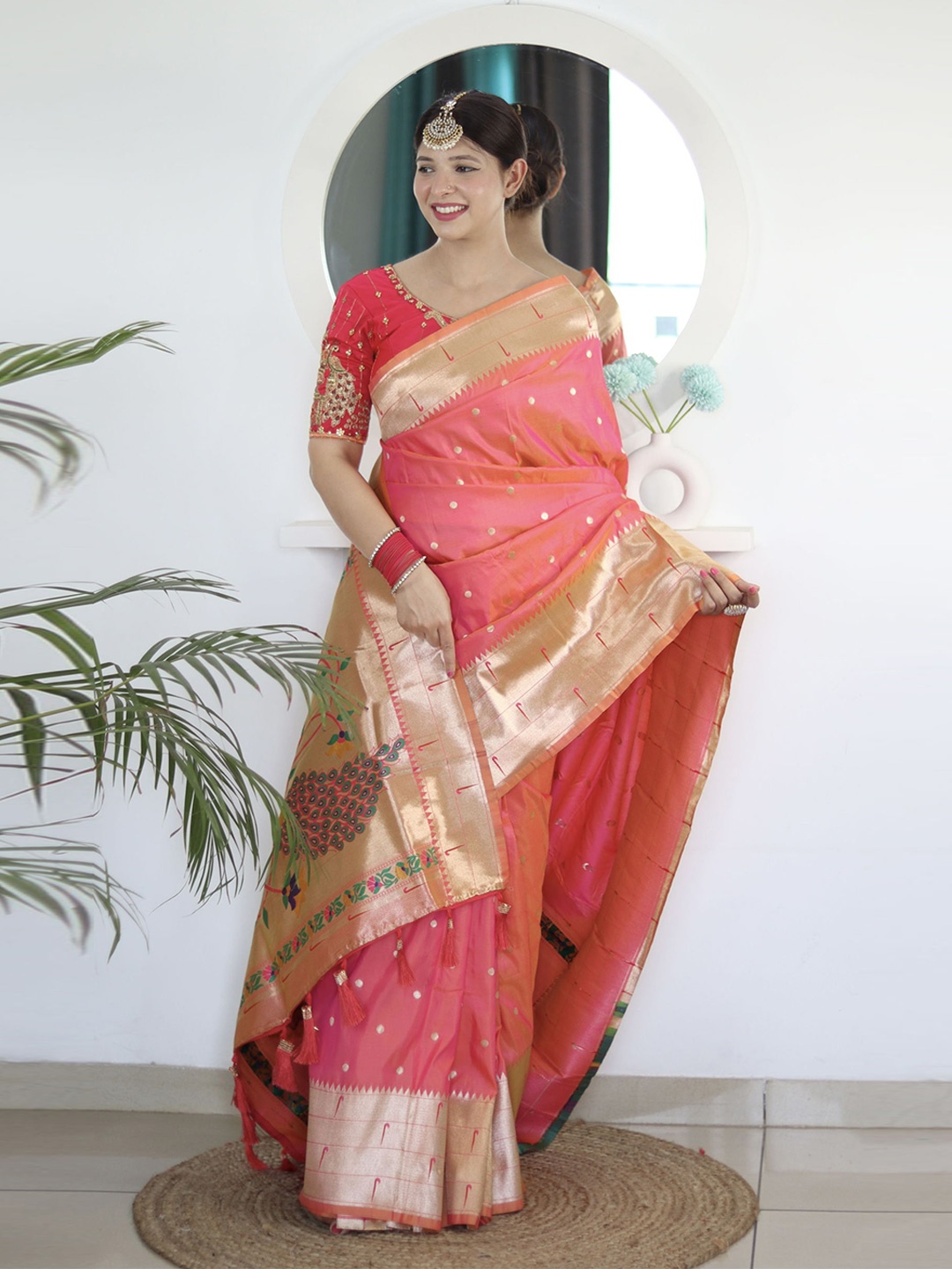 

DIVASTRI Ethnic Woven Design Zari Pure Silk Paithani Saree, Peach