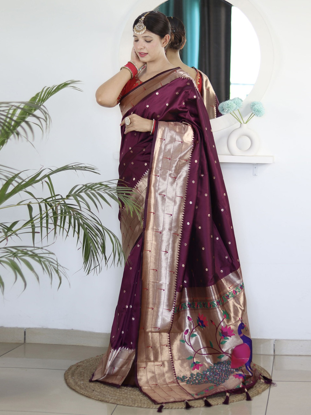 

DIVASTRI Ethnic Motif Woven Design Pure Silk Paithani Zari Saree, Purple