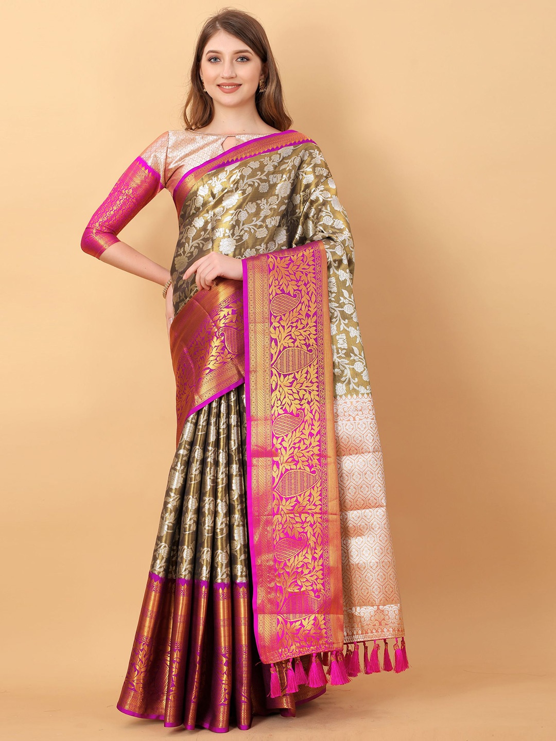 

DIVASTRI Floral Woven Design Zari Pure Silk Banarasi Saree, Brown