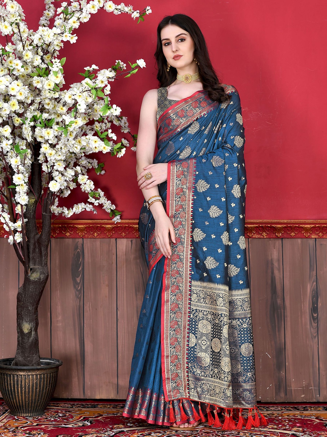 

DIVASTRI Ethnic Woven Design Zari Pure Silk Banarasi Saree, Navy blue