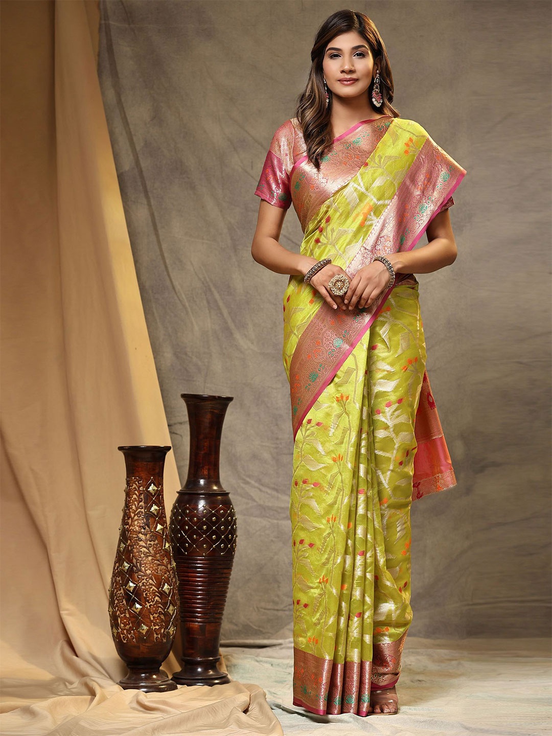 

DIVASTRI Floral Woven Design Organza Banarasi Zari Saree, Olive