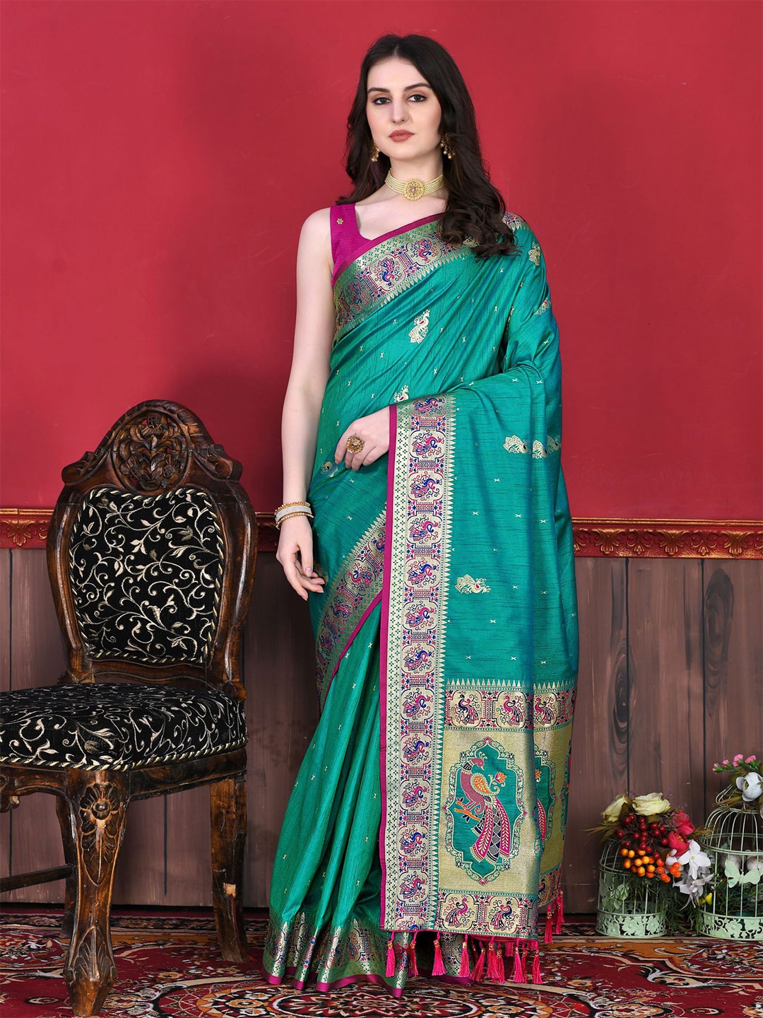 

DIVASTRI Woven Design Ethnic Motifs Zari Pure Silk Paithani Saree, Green