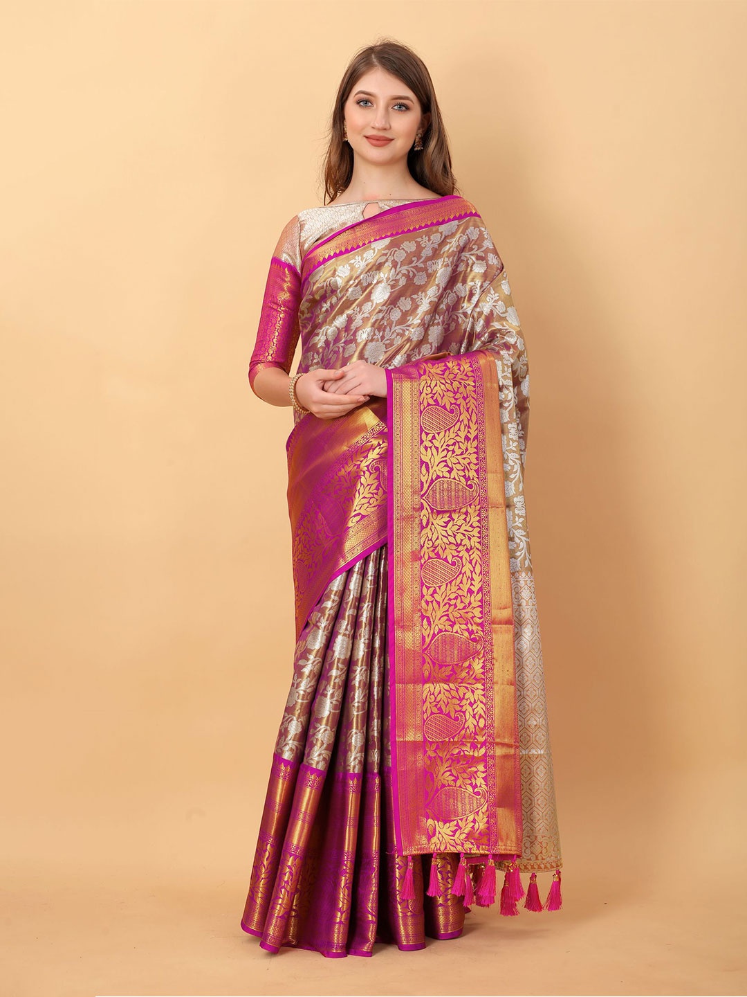 

DIVASTRI Floral Woven Design Zari Pure Silk Banarasi Saree, Brown