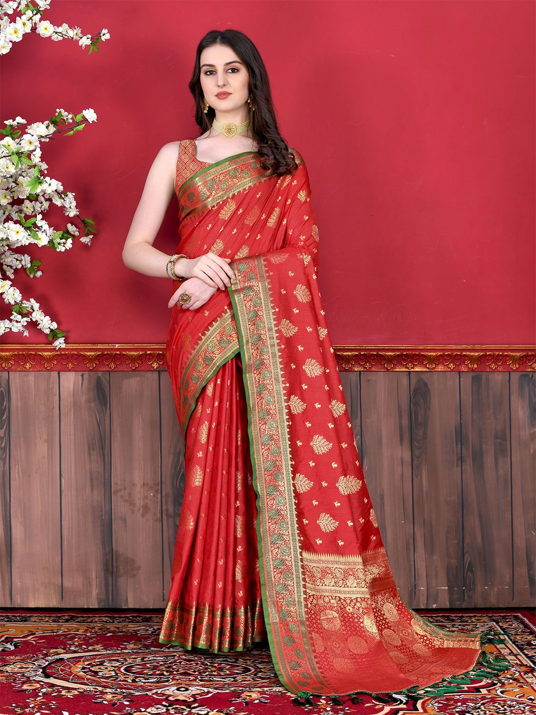 

DIVASTRI Floral Woven Design Zari Pure Silk Banarasi Saree, Red