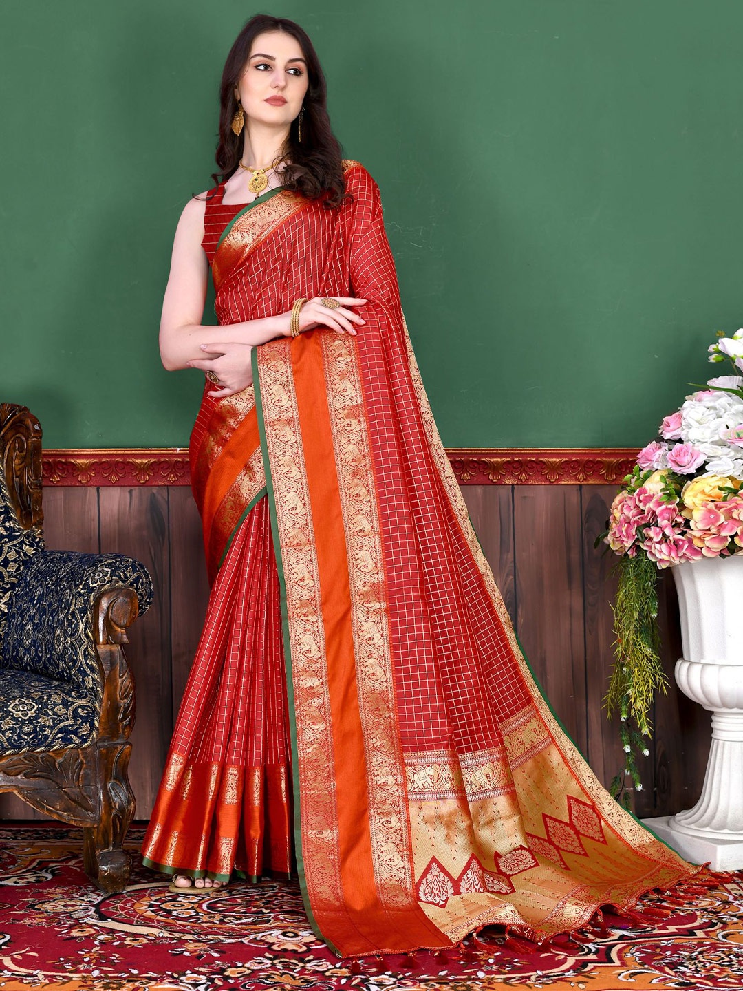 

DIVASTRI Checked Woven Design Zari Pure Silk Banarasi Saree, Red