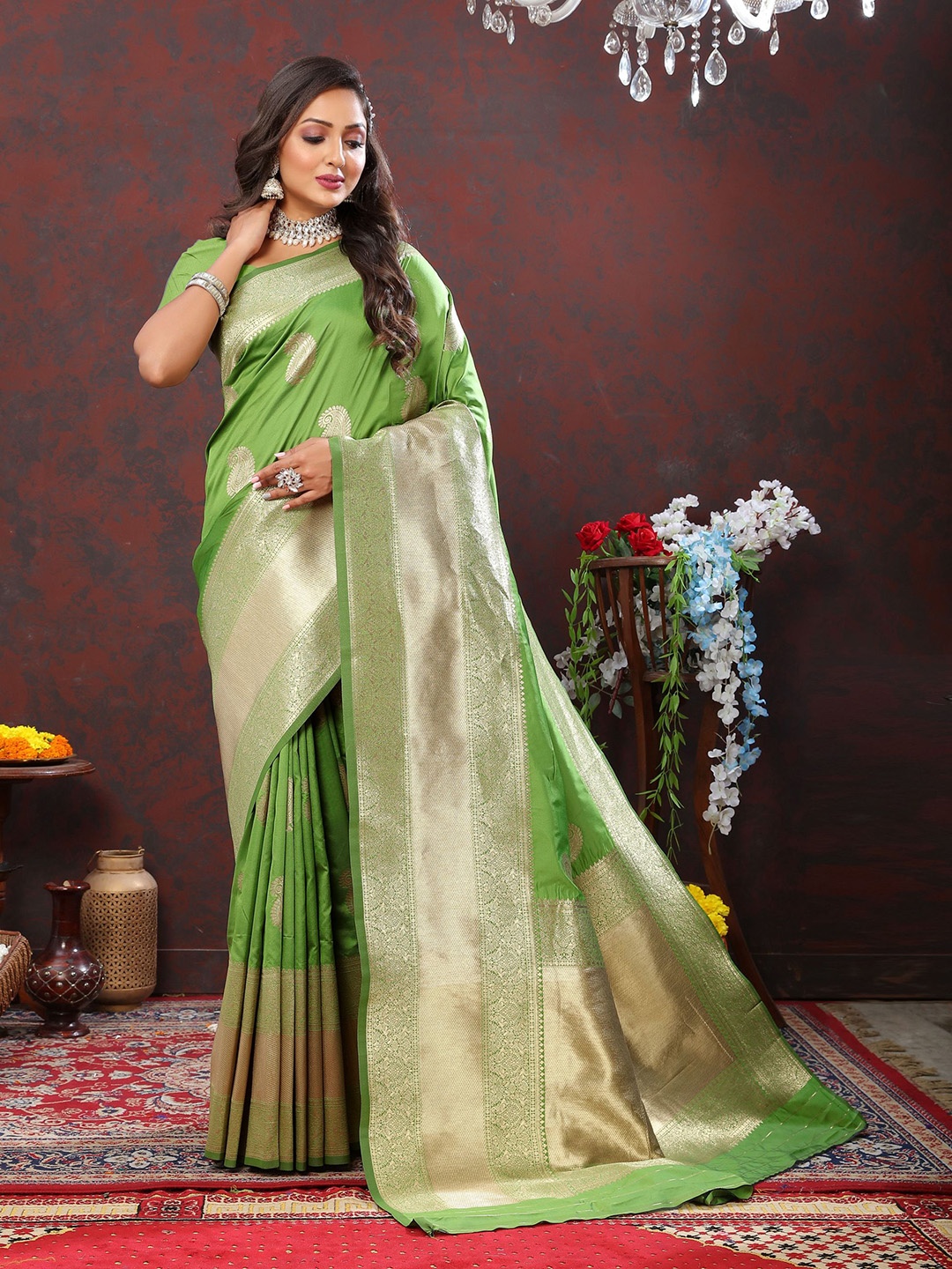 

DIVASTRI Ethnic Motifs Woven Design Zari Pure Silk Banarasi Saree, Green