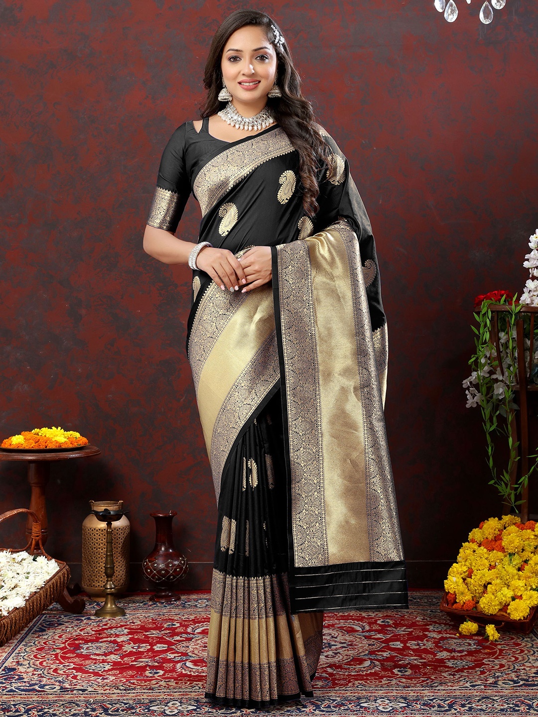 

DIVASTRI Ethnic Motifs Woven Design Zari Pure Silk Banarasi Saree, Black