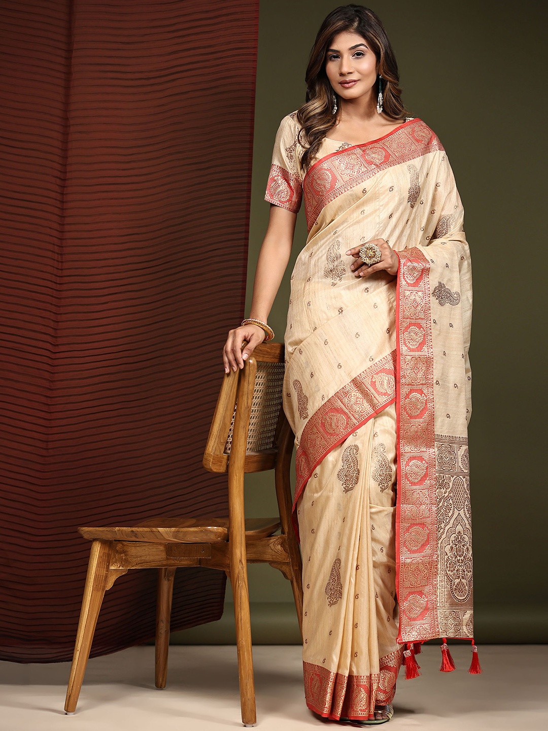 

DIVASTRI Ethnic Woven Design Zari Pure Silk Banarasi Saree, Cream