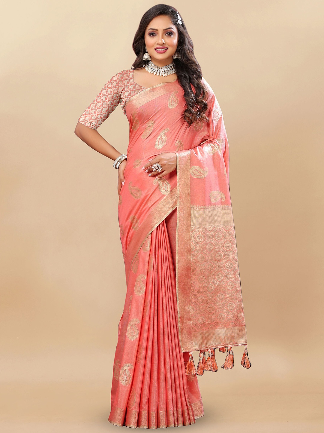 

DIVASTRI Paisley Woven Design Zari Pure Silk Banarasi Saree, Pink