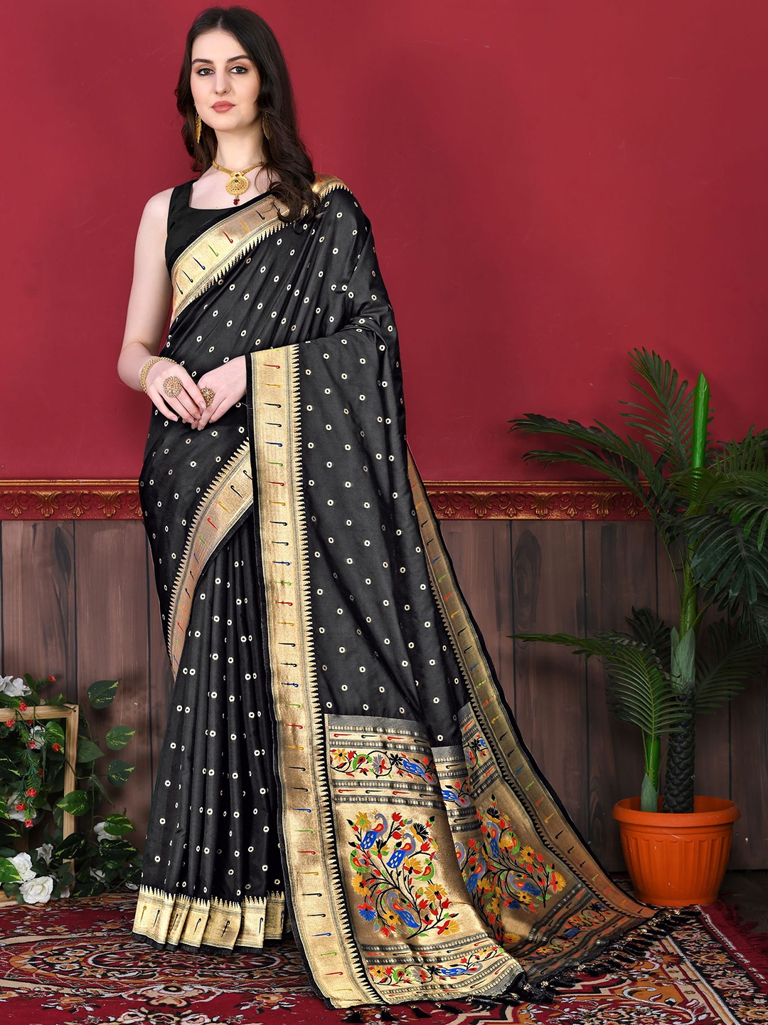 

DIVASTRI Ethnic Motifs Woven Design Zari Pure Silk Paithani Saree, Black