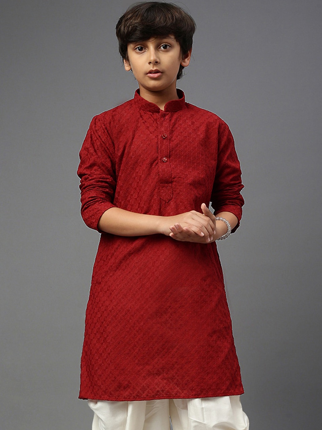 

YK Boys Ethnic Motifs Embroidered Chikankari Cotton Kurta, Maroon