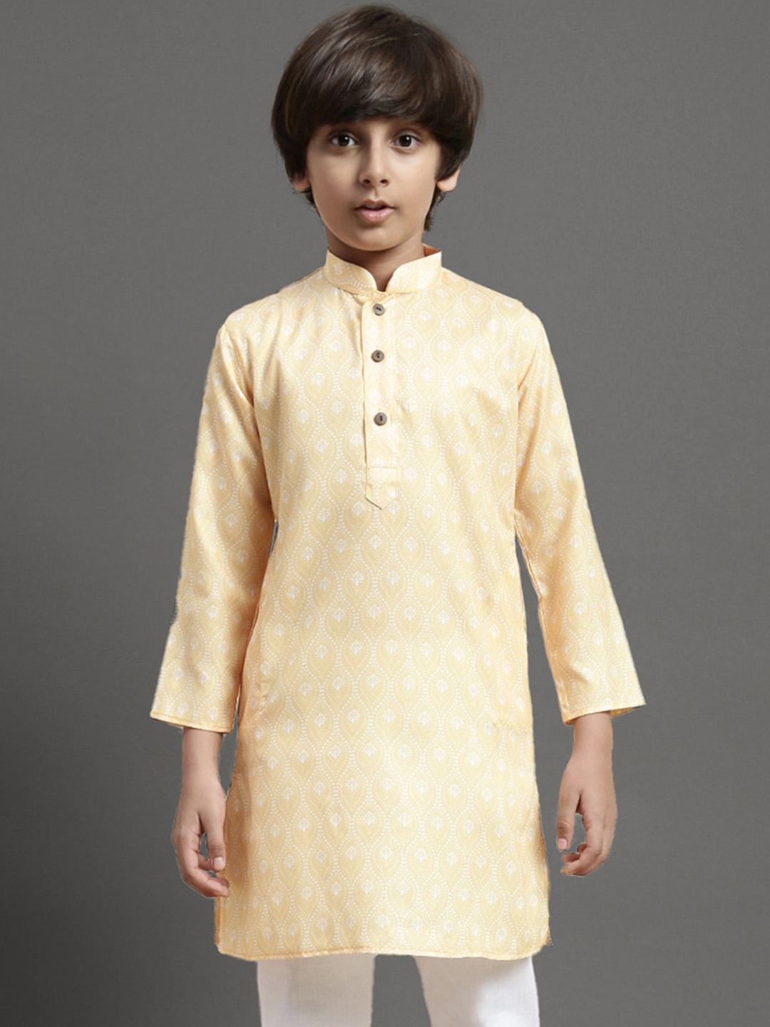 

YK Boys Ethnic Motif Printed Mandarin Collar Straight Kurta, Yellow