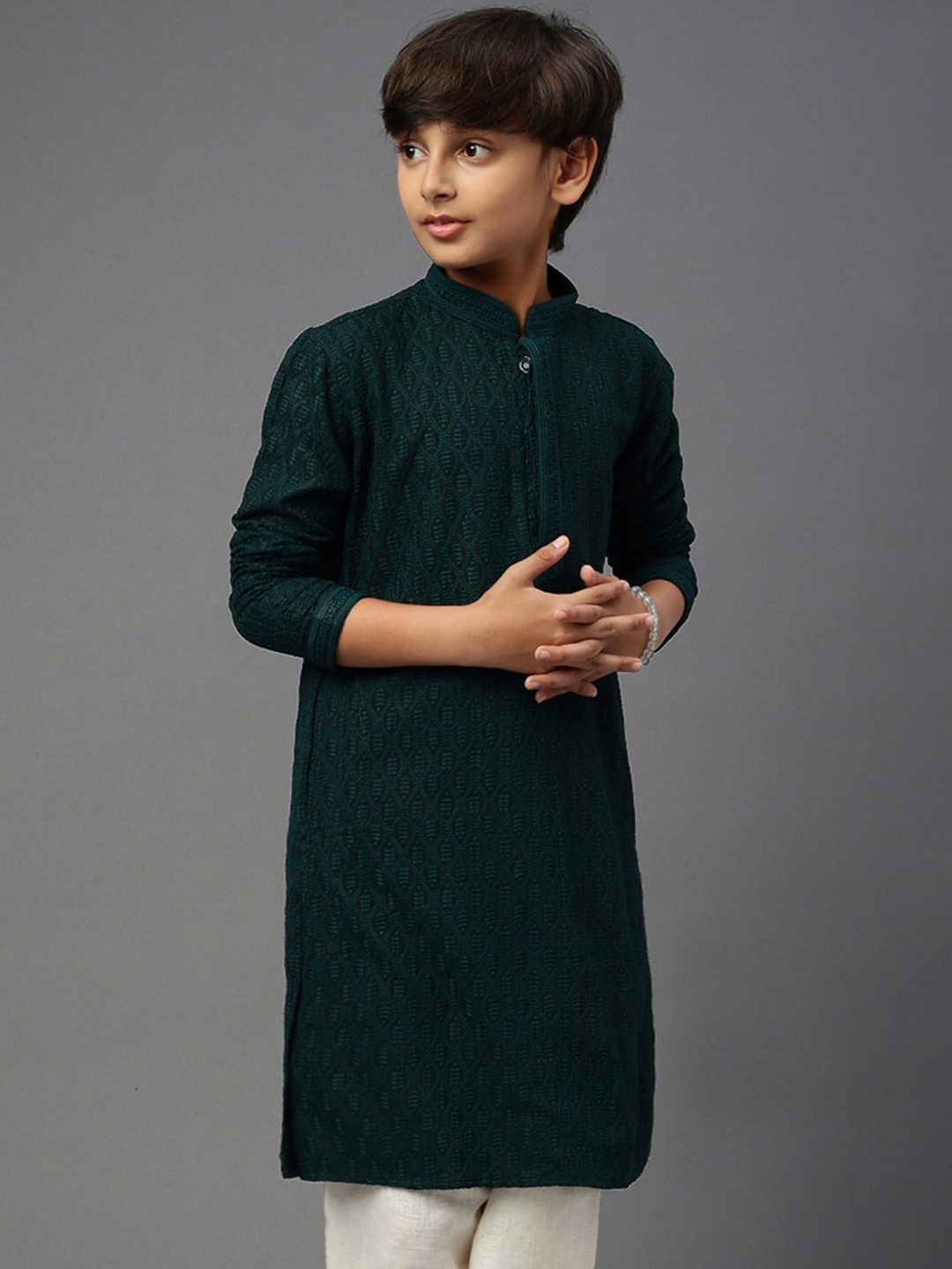 

YK Boys Ethnic Motifs Embroidered Chikankari Cotton Kurta, Green