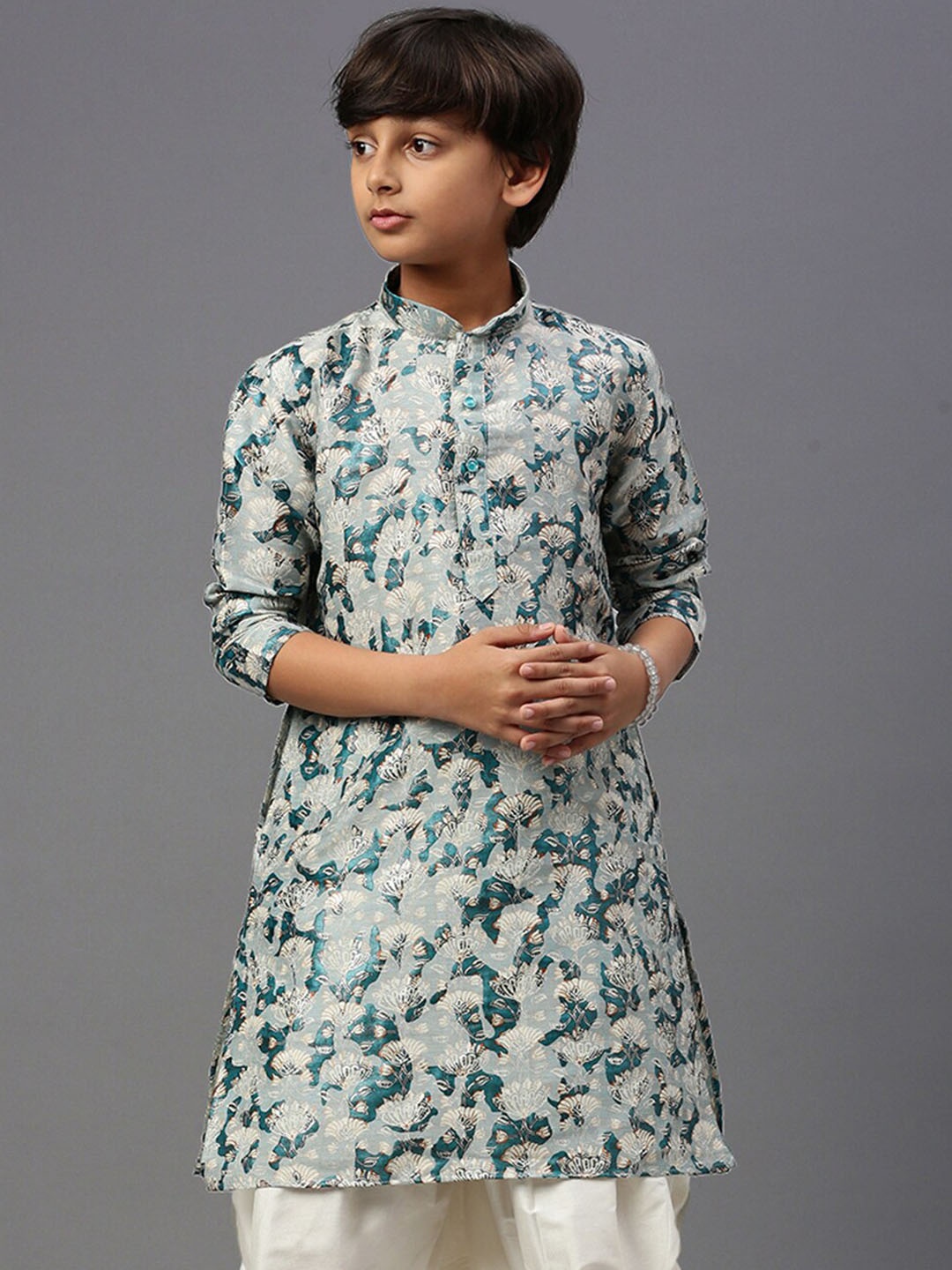 

YK Boys Floral Printed Mandarin Collar Straight Kurta, Green