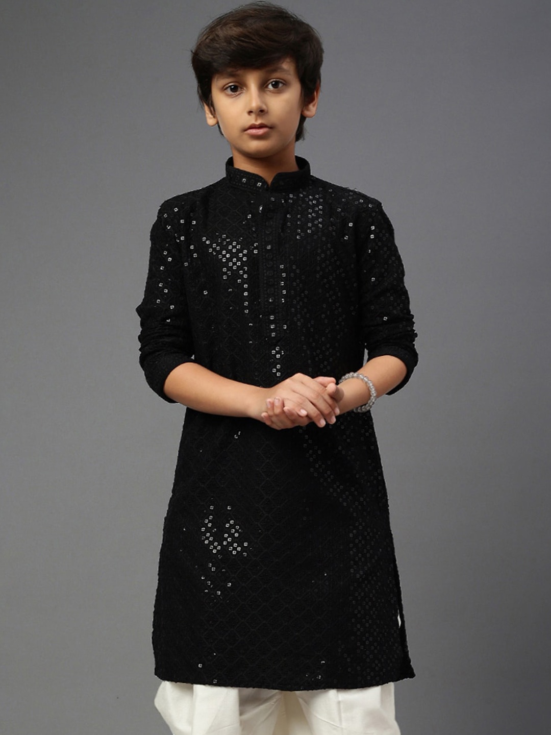 

YK Boys Ethnic Motifs Embroidered Chikankari Sequins Cotton Kurta, Black