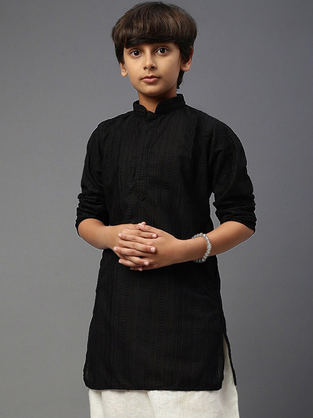 

YK Boys Ethnic Motifs Embroidered Chikankari Cotton Kurta, Black