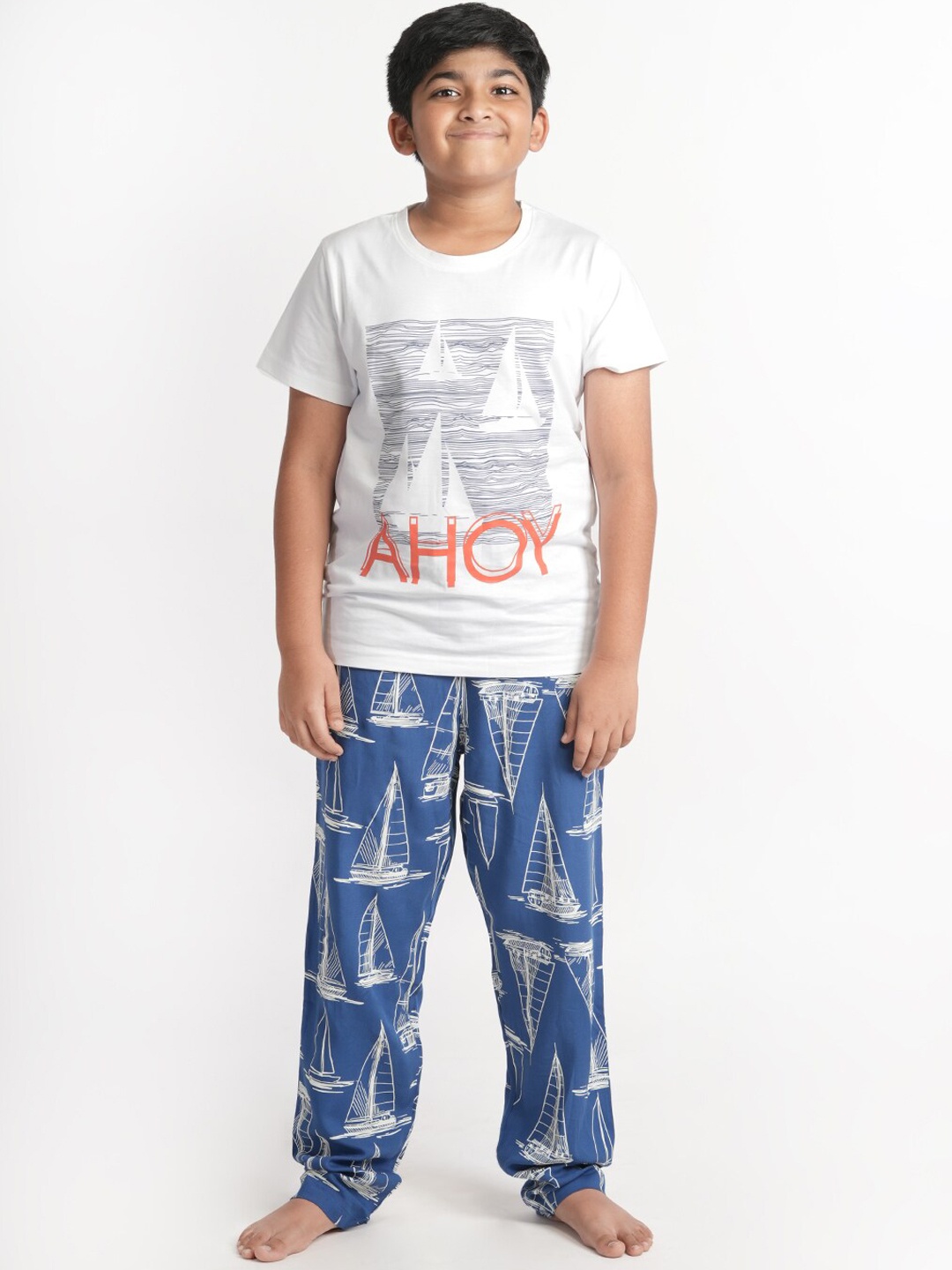 

mackly Boys Typography Printed Night Suit, White