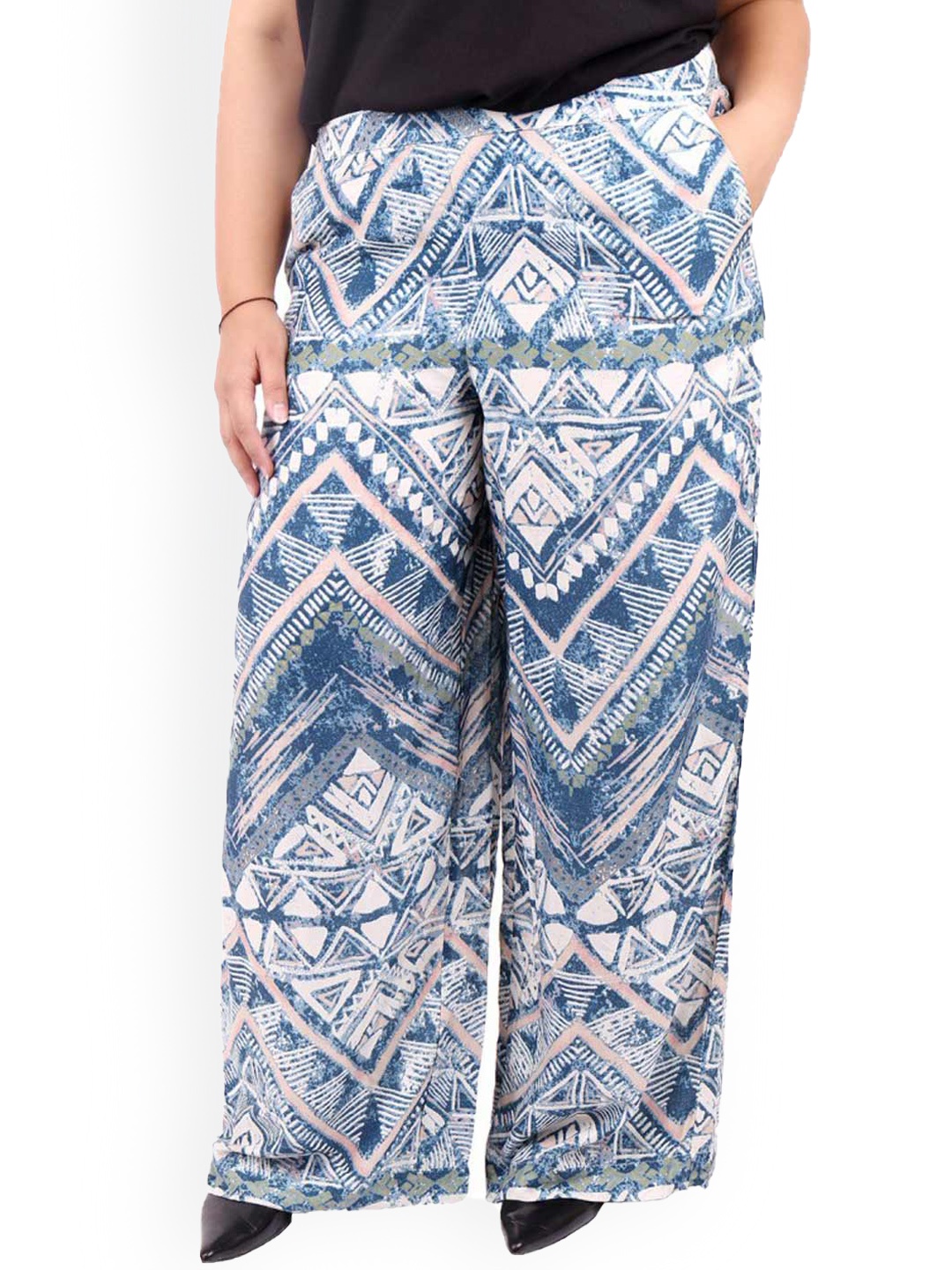 

LastInch Women Geometric Printed Original Straight Fit Trousers, White