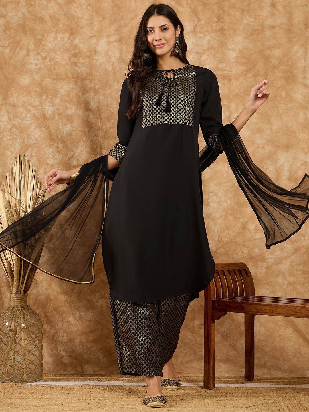 

ZIYAA Ethnic Motifs Printed Keyhole Neck Straight Kurta with Palazzos & Dupatta, Black