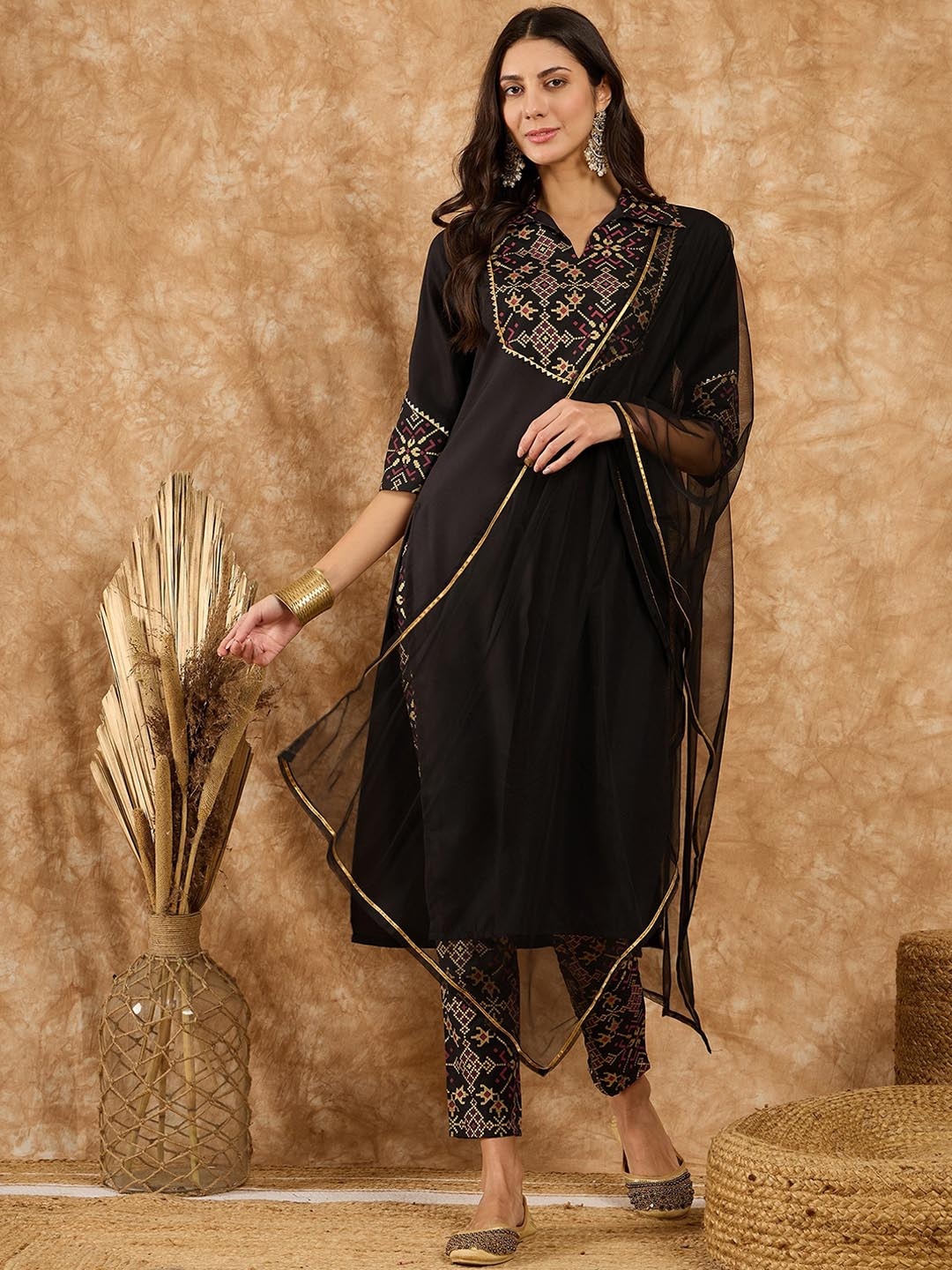 

ZIYAA Black Yoke Design Printed Shirt Collar Straight Kurta With Trousers & Dupatta
