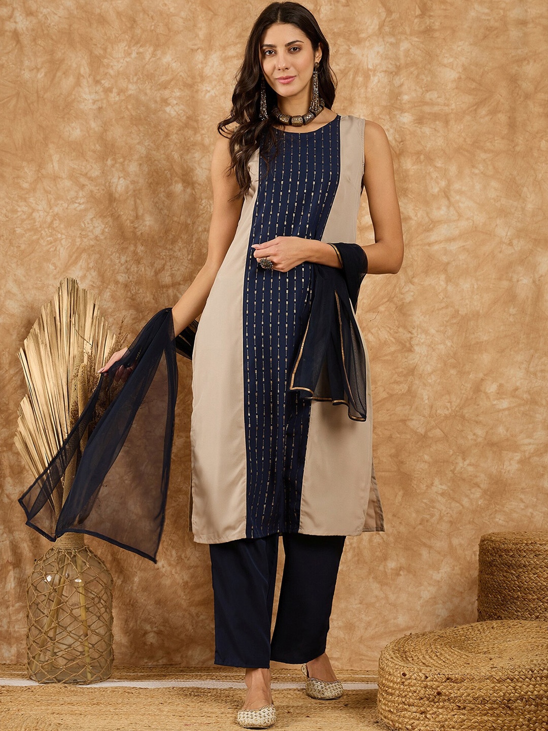 

ZIYAA Floral Printed Straight Kurta with Palazzos & Dupatta, Navy blue