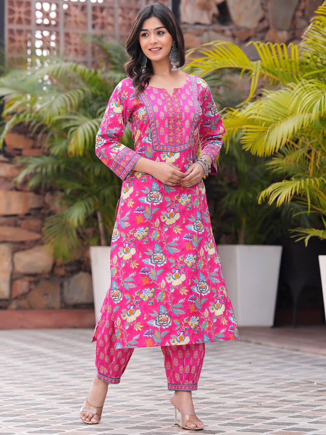 

Chandbaali Floral Printed Regular Pure Cotton Kurta with Salwar, Pink